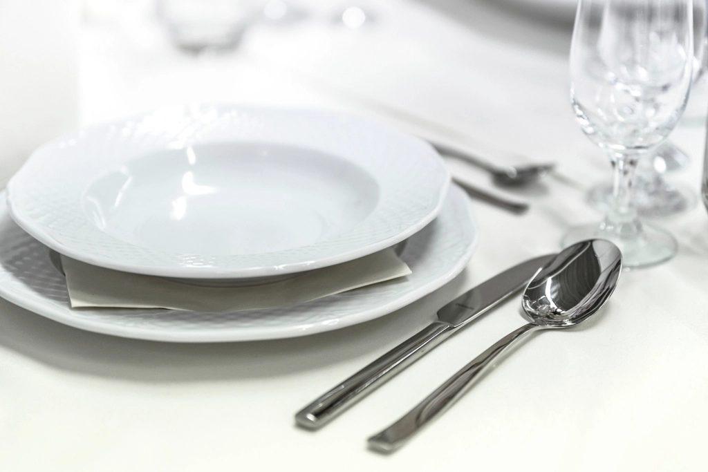 Dinner-with-strangers apps: the complete landscape