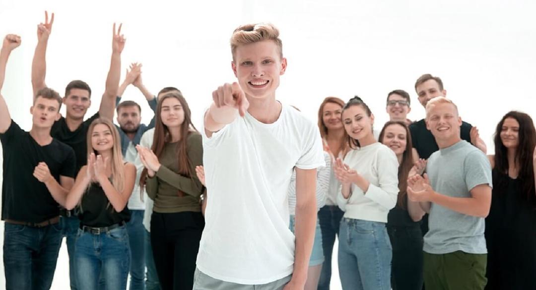 How do you find a common interest group?